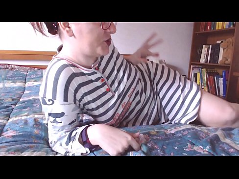 ❤️ Gabh an coileach mòr dubh seo nad bheul tràill bheag Porno leinn ❌️❤