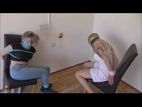 ❤️ Tràilleach / ceangailte agus gagged / nighean ann an àmhghar Porno leinn ❌️❤